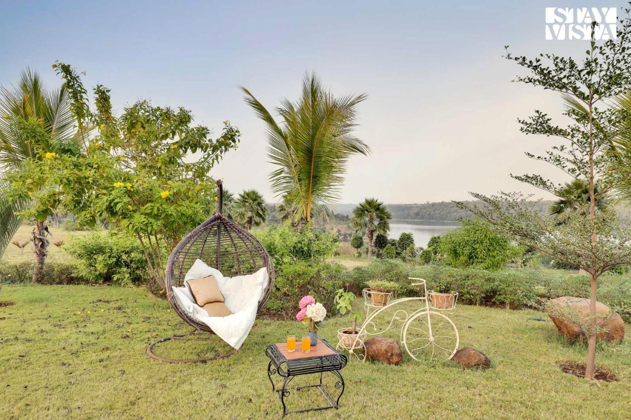 Stayvista'S Lakeside Whispers - Lake & Mountain-View Villa With Lawn & Indoor-Outdoor Games Nagpur Ngoại thất bức ảnh